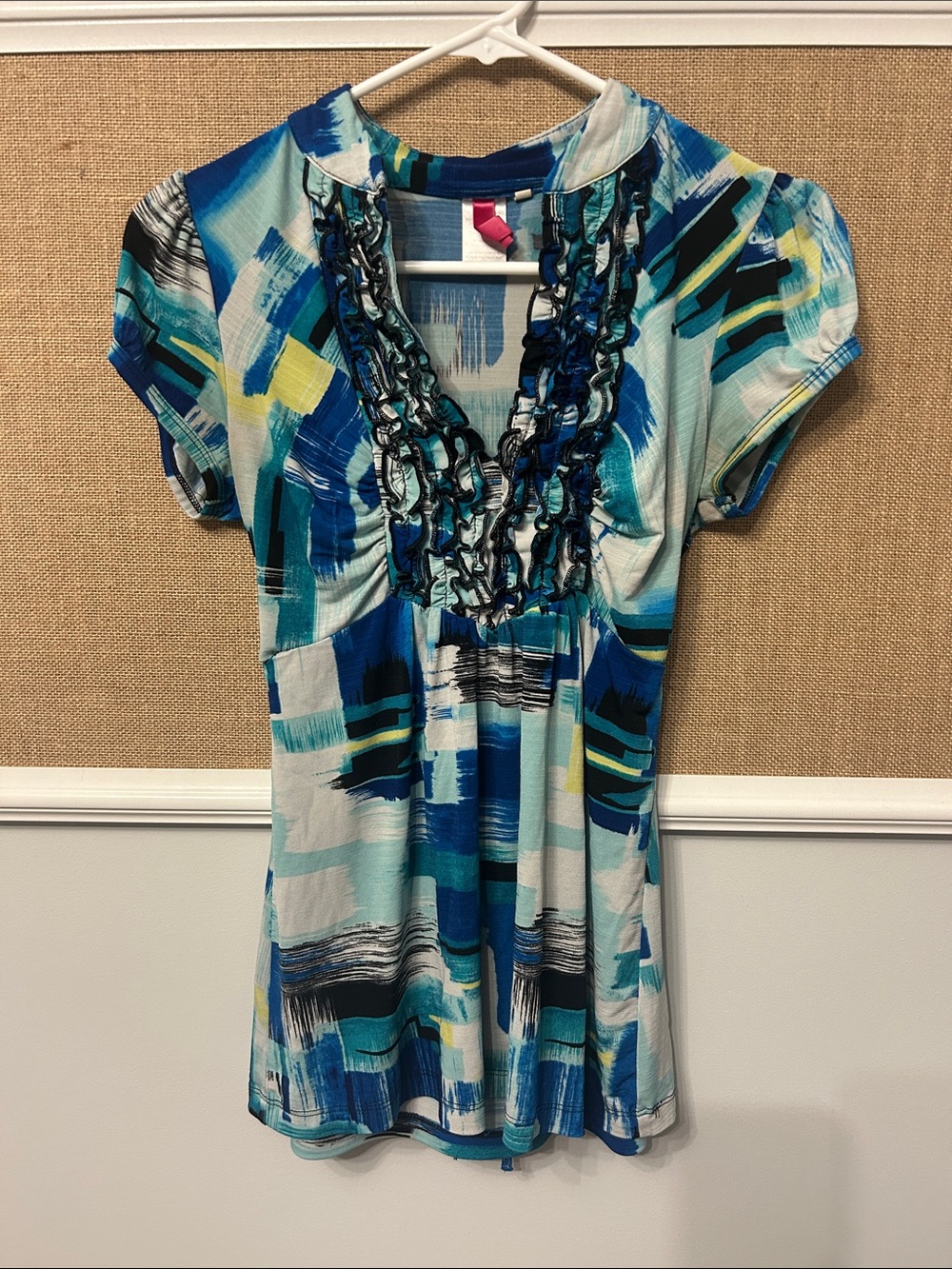 Source Unknown Blue Teal Abstract Ruffle V-Neck Blouse